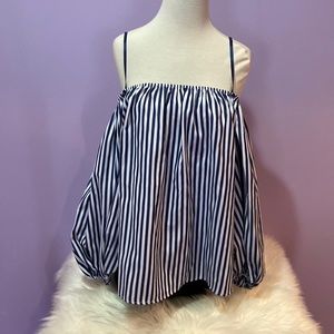 **NWT**Off the shoulder blouse